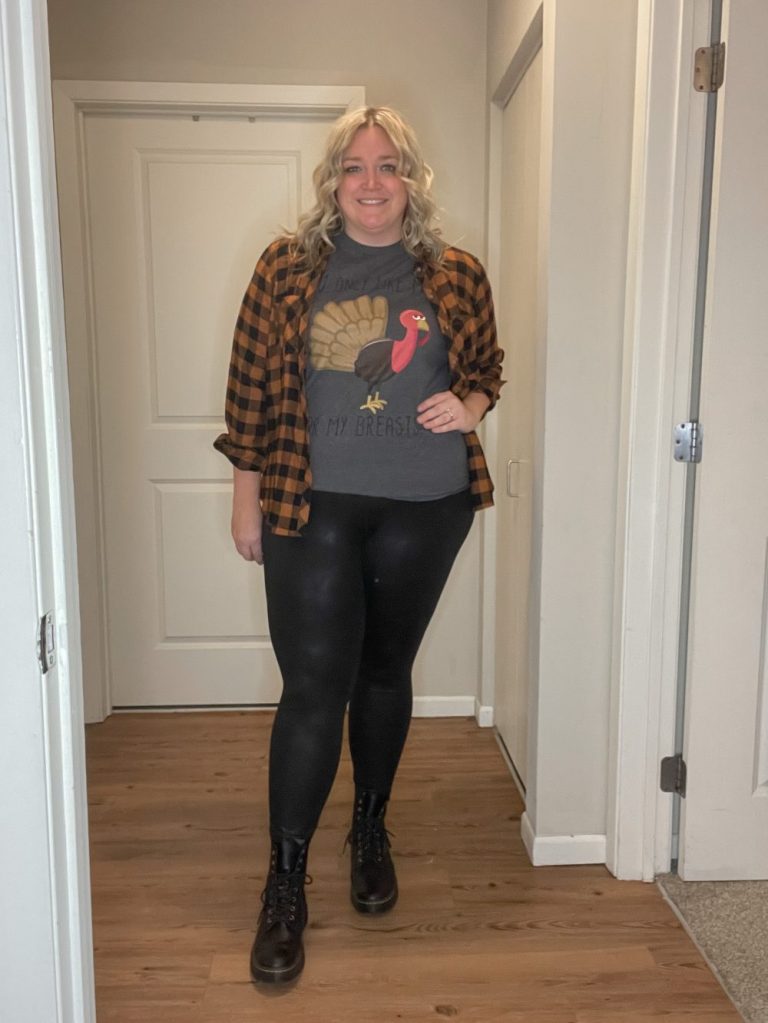 Plus Size Comfy Holiday Outfit