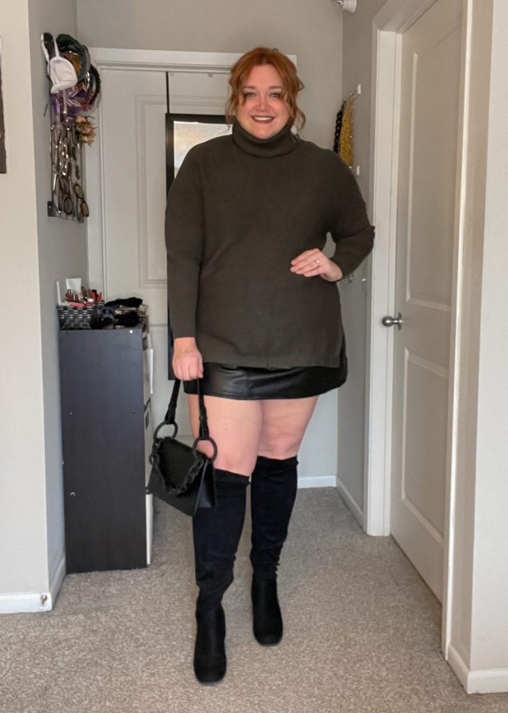 Turtleneck plus size outfit